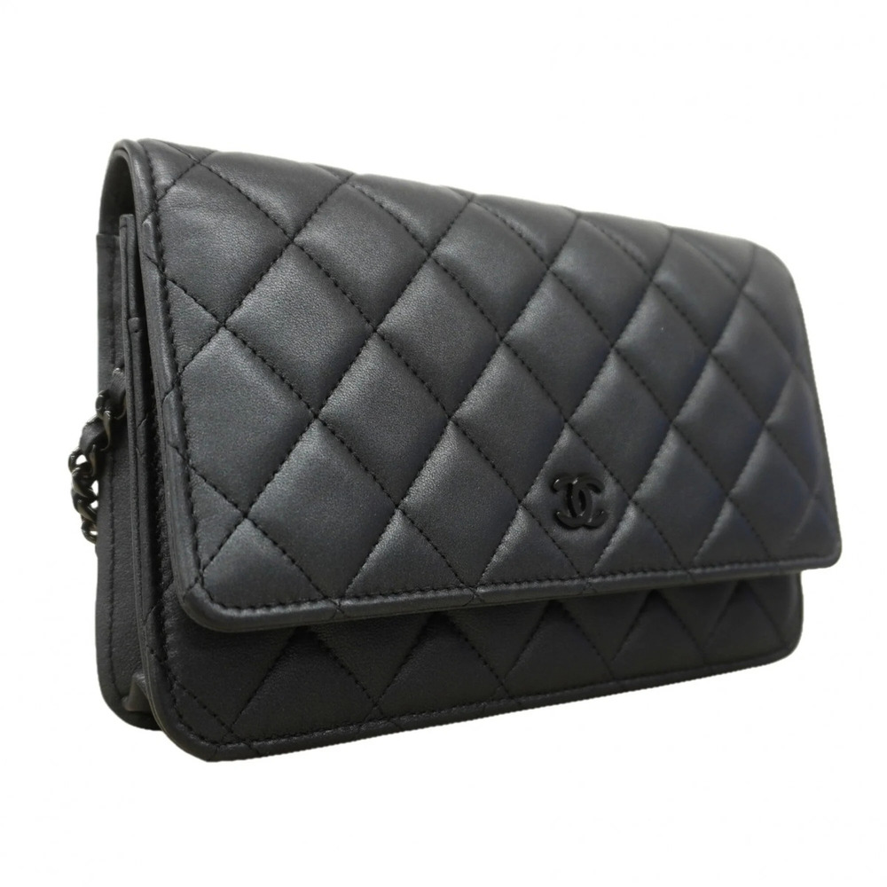 CHANEL Black Lambskin Leather Wallet - Picture 2 of 8